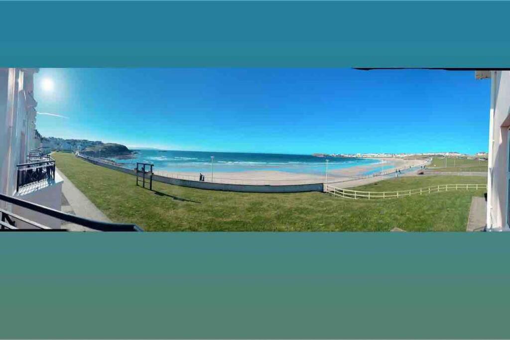 Luxurious Beach Front Apartment In Portrush Exterior photo